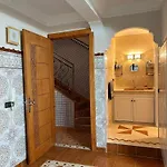 Cozy Apartment Near Airport